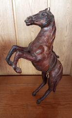 Δερμάτινα άλογα_3 τεμ, ύψος περίπου 30εκ.