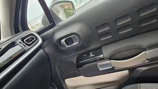 Citroen C3 2017 1.2 PURETECH SHINE-thumb-9