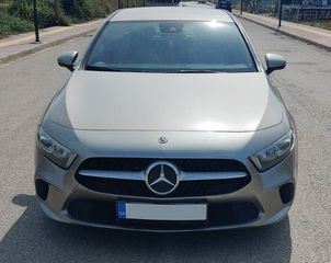 Mercedes-Benz A 180 2019-thumb-1