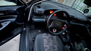 Audi A4 1997-thumb-1
