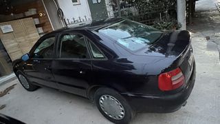 Audi A4 1997-thumb-2