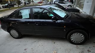 Audi A4 1997-thumb-5