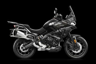 CFmoto 700 MT 2025