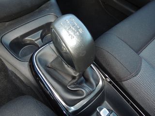 Citroen C4 Cactus 2018 1.2 e-THP "Feel"/ Klima / Camera / Navi-Full Exra!-thumb-25