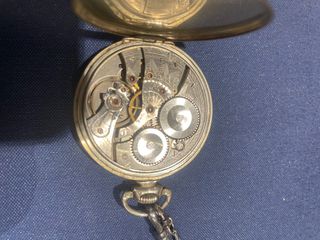Waltham colonial key stone  14K. gold field