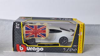 Σετ Bburago 1/24 – Jaguar XK120 Roadster & Aston Martin DBS – Συλλεκτικά Μοντέλα Αυτοκινήτων