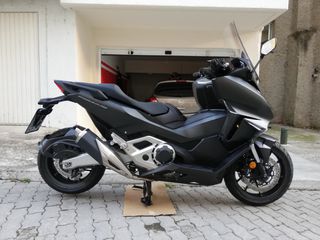 Honda Forza 750 2023 MATT BALLISTIC BLACK METALLIC