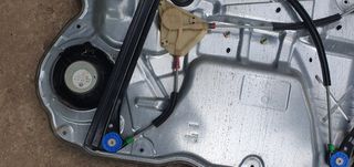 VOLKSWAGEN POLO 9N 02-09 3ΘΥΡΟ 6Q3837755A ΑΡΙΣΤΕΡΟΣ ΓΡΥΛΛΟΣ ΠΑΡΑΘΥΡΟΥ ΧΩΡΙΣ ΜΟΤΕΡ-thumb-2