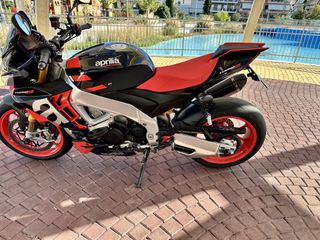 Aprilia Tuono 2022 V4 1100 Factory-thumb-37