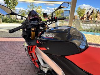 Aprilia Tuono 2022 V4 1100 Factory-thumb-43