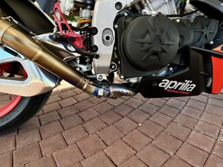 Aprilia Tuono 2022 V4 1100 Factory-thumb-15