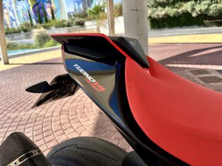 Aprilia Tuono 2022 V4 1100 Factory-thumb-17