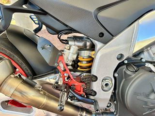 Aprilia Tuono 2022 V4 1100 Factory-thumb-19