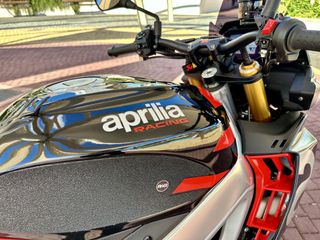 Aprilia Tuono 2022 V4 1100 Factory-thumb-25