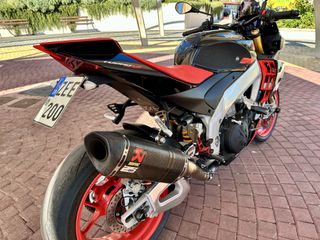 Aprilia Tuono 2022 V4 1100 Factory-thumb-28