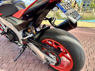 Aprilia Tuono 2022 V4 1100 Factory-thumb-30