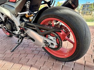Aprilia Tuono 2022 V4 1100 Factory-thumb-31