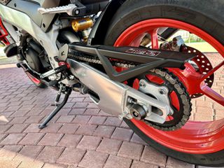 Aprilia Tuono 2022 V4 1100 Factory-thumb-32