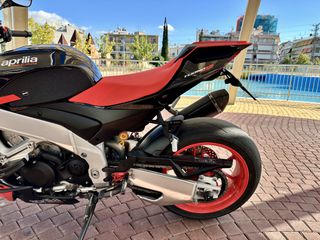 Aprilia Tuono 2022 V4 1100 Factory-thumb-35
