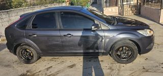 Ford Focus 2010-thumb-7