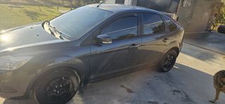 Ford Focus 2010-thumb-8
