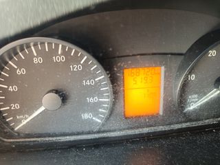 Ανατροπή Mercedes-Benz 2012 sprinter-thumb-8