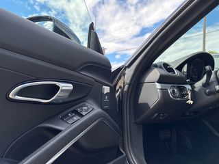 Porsche Boxster 2017 718 2.0 PDK Chrono Sport-thumb-17