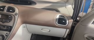 Citroen Xsara Picasso 2003 CHNFVK-thumb-3