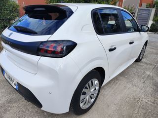 Peugeot 208 2021-thumb-1
