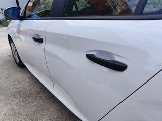 Peugeot 208 2021-thumb-5
