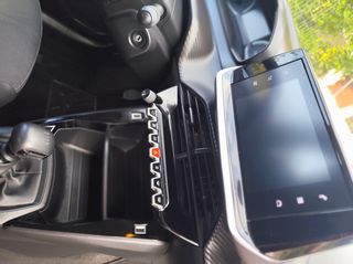 Peugeot 208 2021-thumb-9