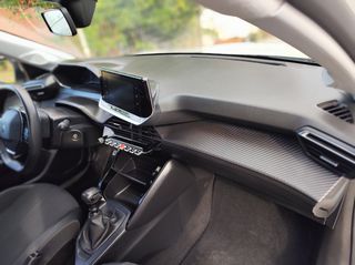 Peugeot 208 2021-thumb-10