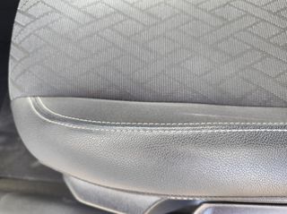 Peugeot 208 2021-thumb-16