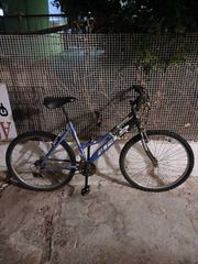 Με ταχύτητες