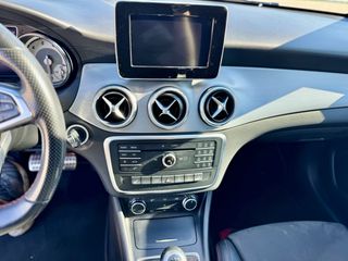 Mercedes-Benz CLA 180 2017 AMG LINE-thumb-15