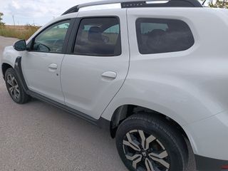 Dacia Duster 2022-thumb-6