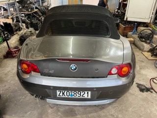 Ζ4 μπαγκαζ άριστο υπάρχει Κ μαύρο