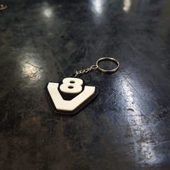 Μπρελόκ Scania V8 Ανάγλυφο Λευκό - Μαύρο