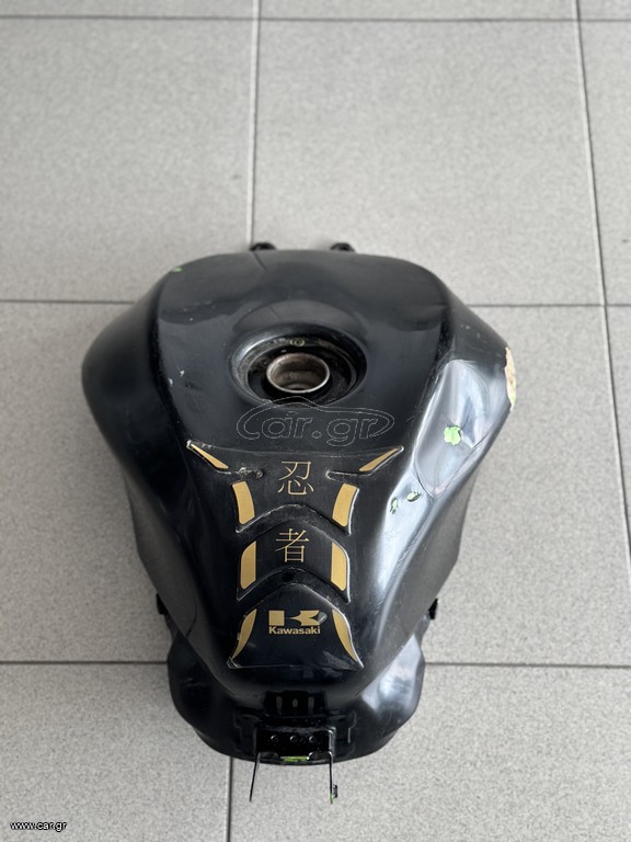 Τεπόζιτο KAWASAKI ZX-10R ninja  04/05