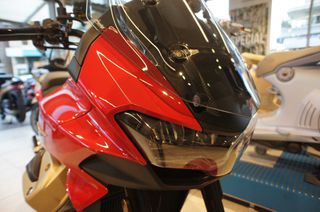 Moto Guzzi V 100 2025 MG V100 MADELLO-thumb-5