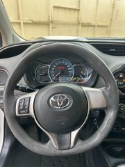 Toyota Yaris 2016 1.5 HYBRID-thumb-9