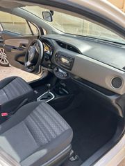 Toyota Yaris 2016 1.5 HYBRID-thumb-11