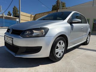 Volkswagen Polo 2011-thumb-1