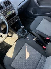 Volkswagen Polo 2011-thumb-10