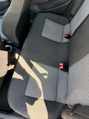 Volkswagen Polo 2011-thumb-11