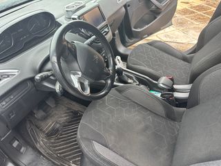 Peugeot 2008 2019 Limited 1500 cc-thumb-8