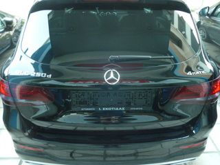 Mercedes-Benz GLC 250 2018 D 4MATIC 9G-TRONIC 204HP ΑΜG/ΝΑVI+CAMERA+ΔΕΡΜΑ+PANORAMA/ΕΛΛ.-thumb-5