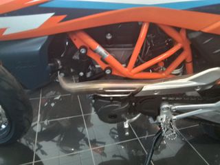 KTM 690 SMC 2023-thumb-7