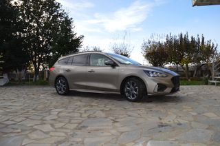 Ford Focus 2018 ST LINE