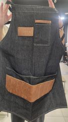 Ποδιά BARBER τζιν με δερμάτινα στοιχεία